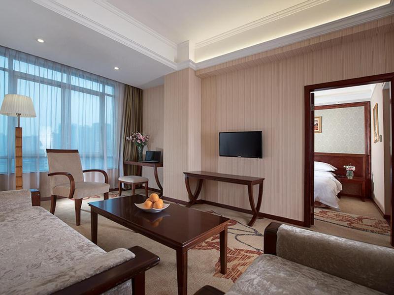 Vienna Hotel Guangzhou Shaheding Metro Station Ngoại thất bức ảnh