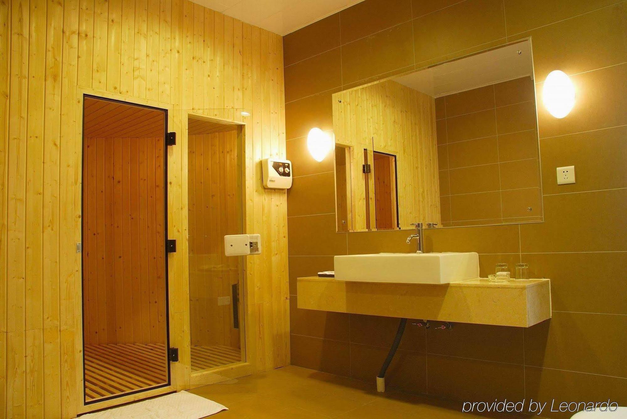 Vienna Hotel Guangzhou Shaheding Metro Station Phòng bức ảnh