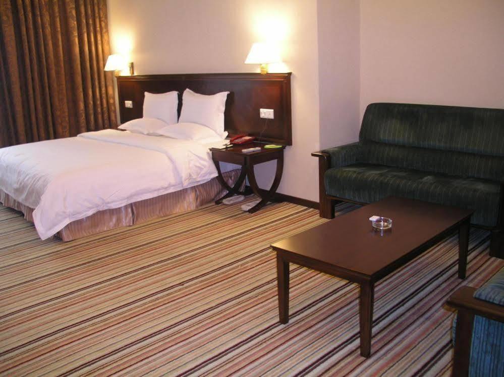 Vienna Hotel Guangzhou Shaheding Metro Station Ngoại thất bức ảnh